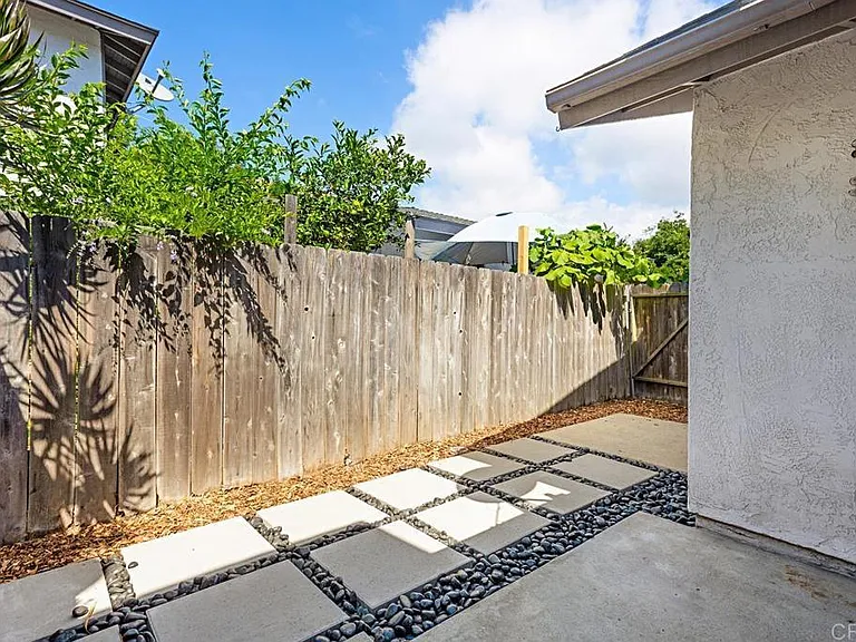3413 Seabreeze Walk — Photo 14