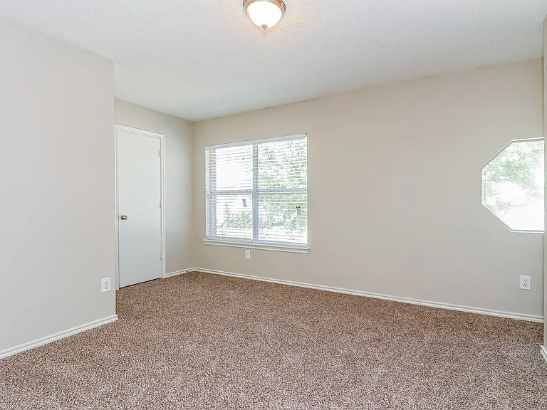 3156 Pine Valley Dr — Photo 10