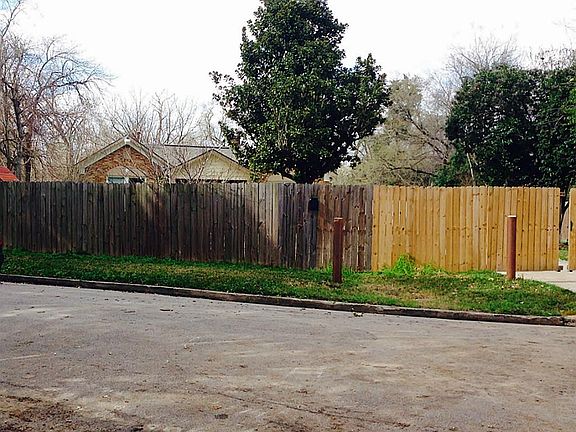 4th image of 8557 N Bayou Dr