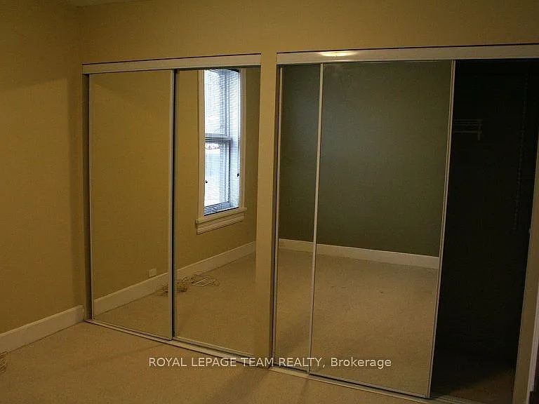 35 Ivy Cres — Photo 12