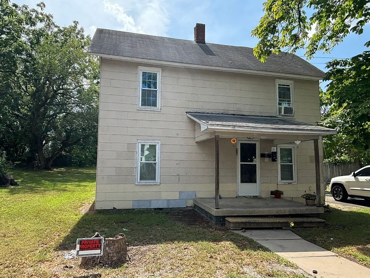 Photo 1 of 6 - 716 S Division St #2 - Salisbury, MD Primary Photo - 716 S Division St #2