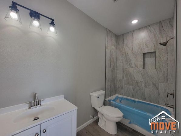 907 S Walnut St, Deerfield, KS 67838