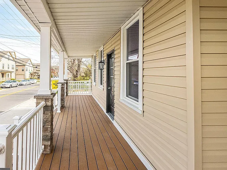 15909 Chieftain Ave — Photo 2
