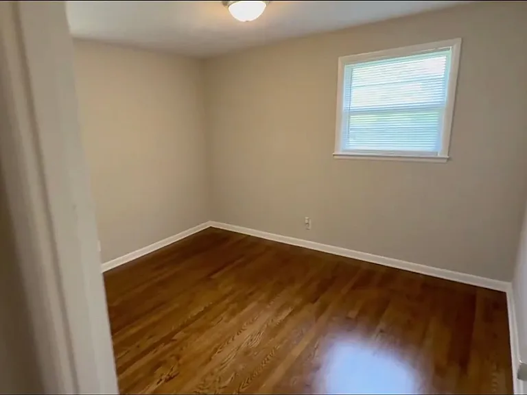 107 Oliphant St — Photo 11