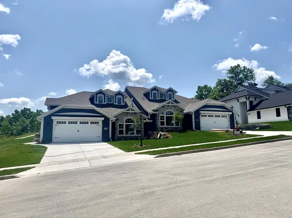 3533 Hawthorn Hill DRIVE, Waukesha, WI 53188