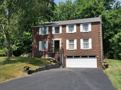 1525 Sandhurst Dr, Pittsburgh, PA, 15237