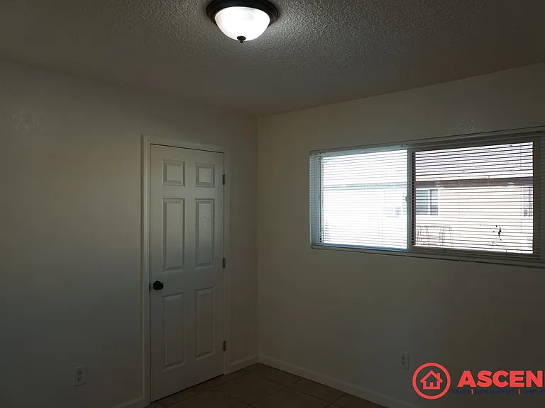 100 Warren Avenue — Photo 14