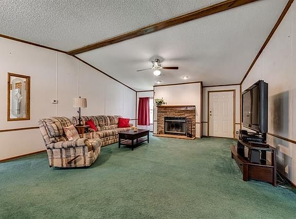 2nd image of 2032 Midlake Ln
