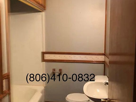 5th image of 3712 SE 11th Ave