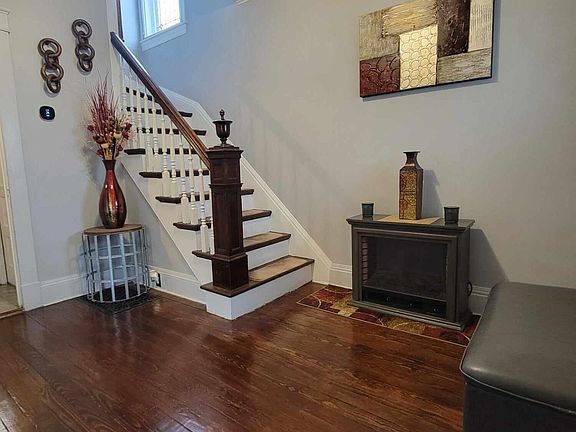 2nd image of 10 Lincoln Avenue