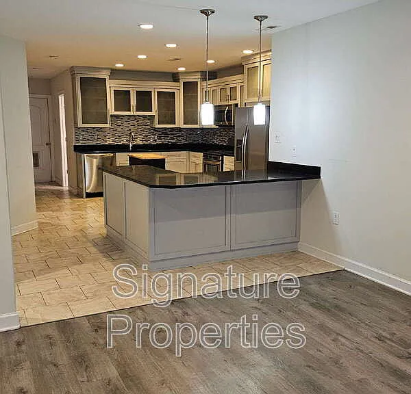 2312 W Cary St #B — Photo 2