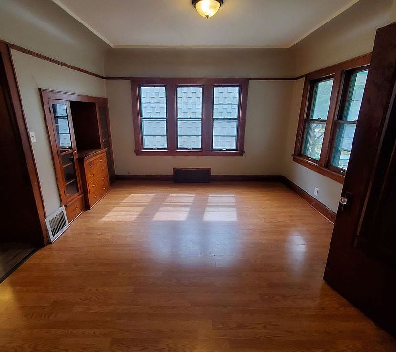 1st image of 3822 N 24th Pl #3822