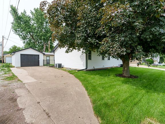 2nd image of 3410 Stone Ave