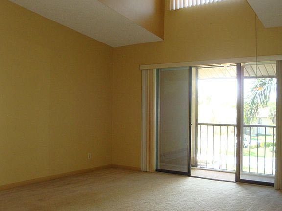 4th image of 632 Sea Pine Way APT A3