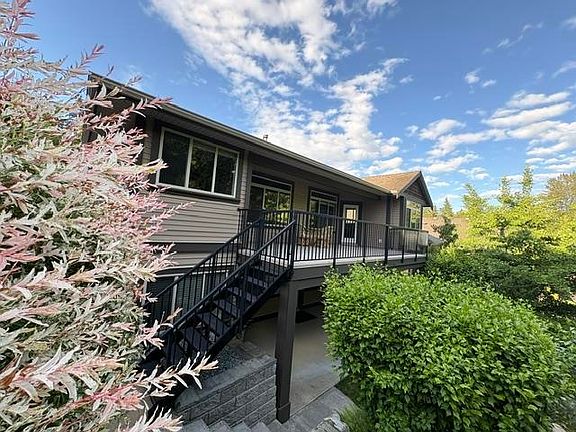 5th image of 13210 Shoesmith Cres #12