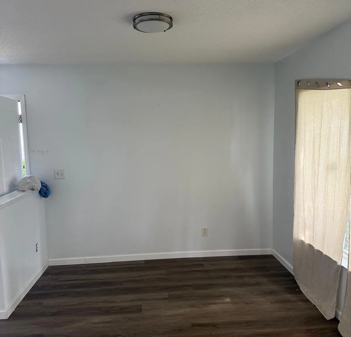 3 bed, 1364 sqft, $2,350 — Photo 1