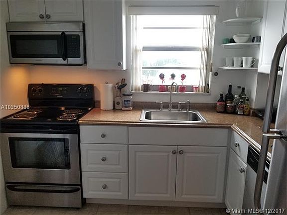 3rd image of 1000 Michigan Ave APT 303