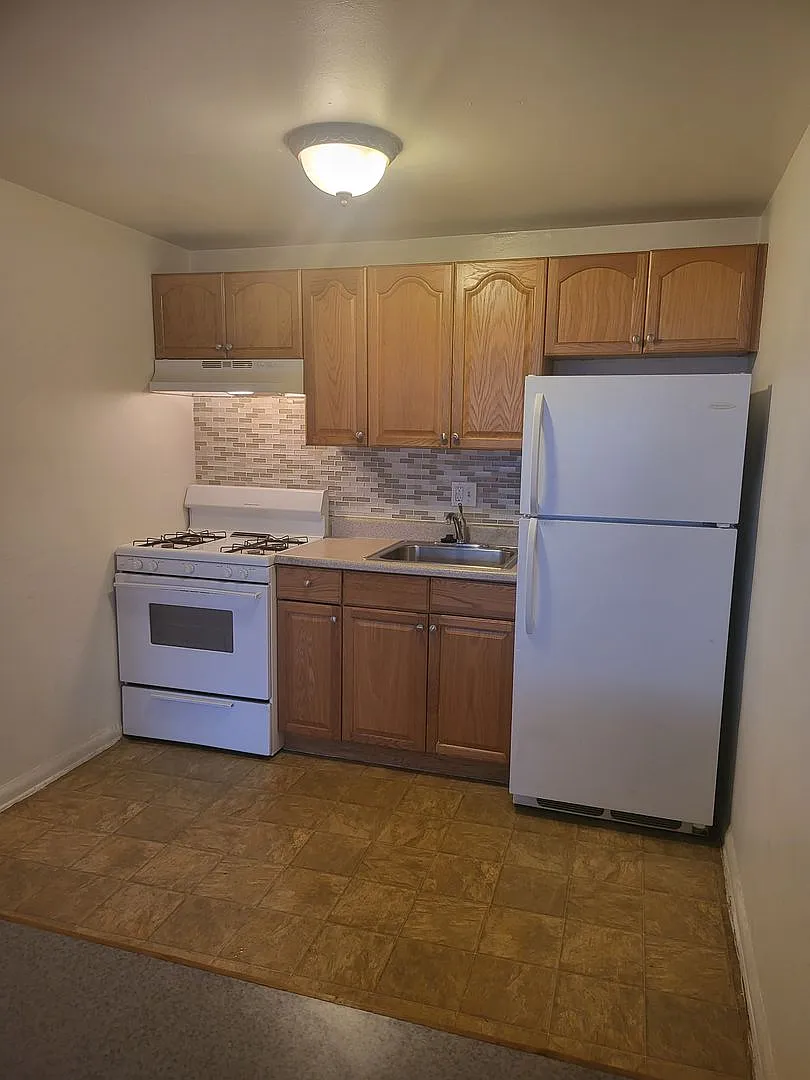 2526 Clay St. — Photo 3