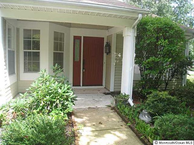 1st image of 1024 Thornbury Lane #B