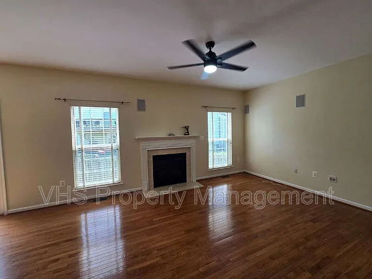 1929 Belle Ave — Photo 7