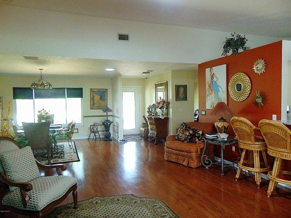 4th image of 1533 Pioneer Dr