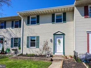 155 Stonehouse Ln, Columbia, PA 17512