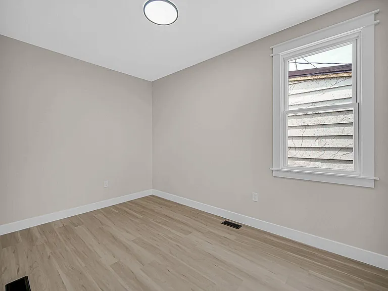 724 Willow Ct — Photo 10