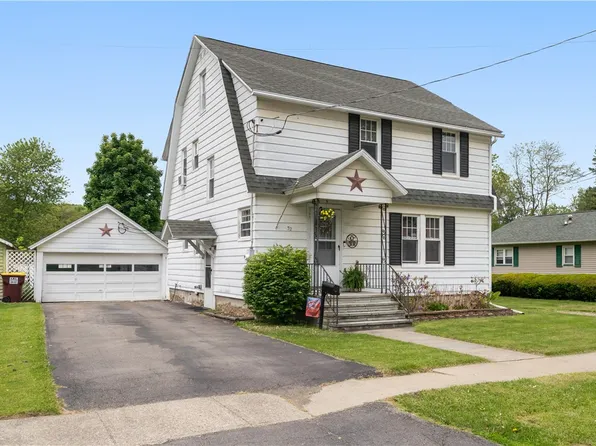 32 Elm St, Canisteo, NY 14823