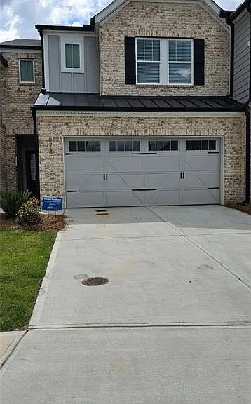 674 Gabby Point SW — Photo 1