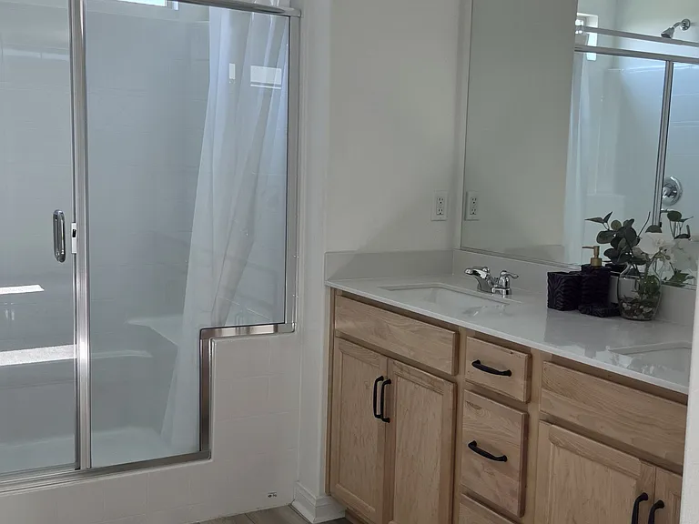 4576 Eagle Ave — Photo 5