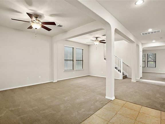 3rd image of 1041 Sussex Way