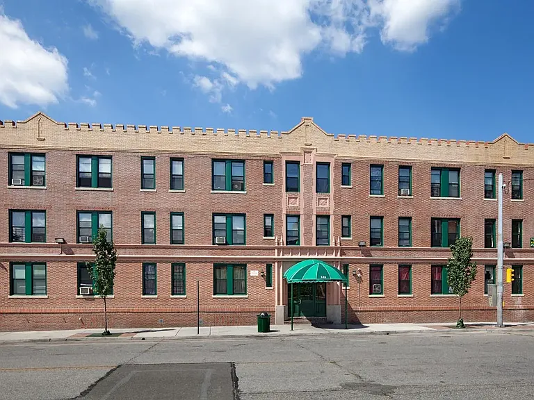 Bedell Towers — Photo 6
