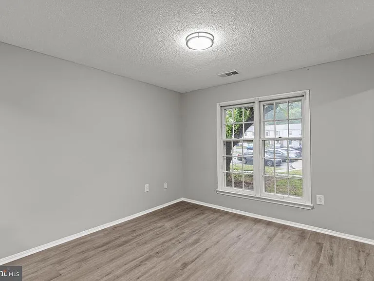 1718 Brightwell Ct — Photo 6