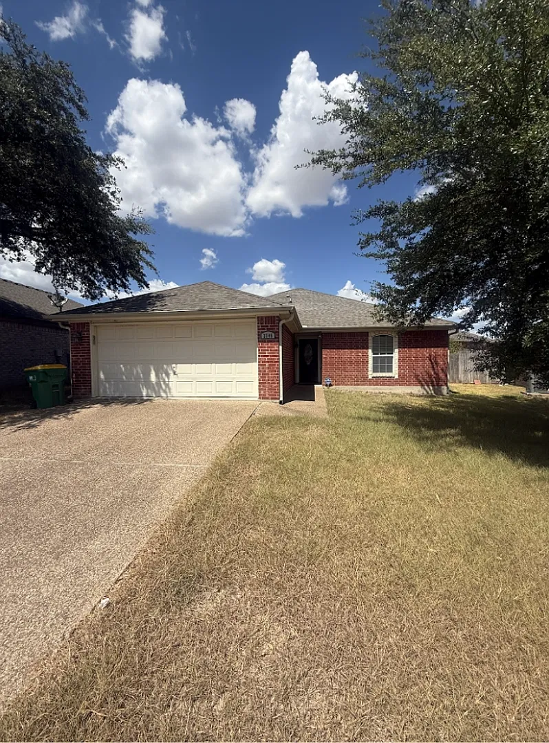 3 Bed 2 Bath in Midway ISD! — Photo 1