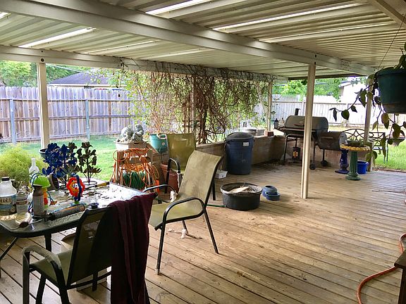 2nd image of 202 Llano Dr