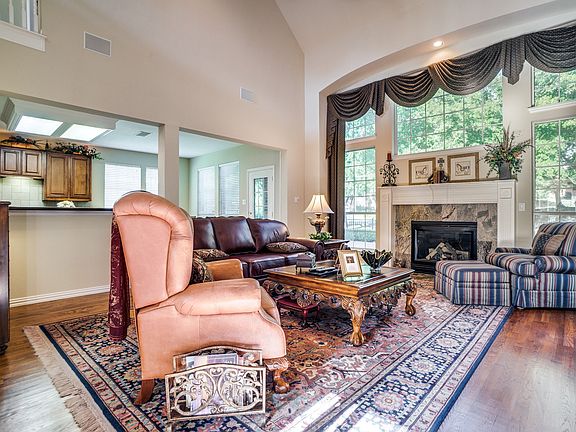 5505-sawgrass-ct-garland-tx-1-High-Res-1.jpg
