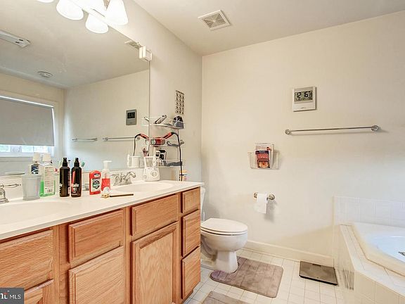 3rd image of 8018 Samuel Wallis St