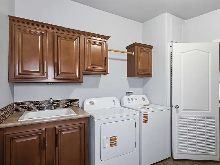 6253 Mount Rainier Ave — Photo 14