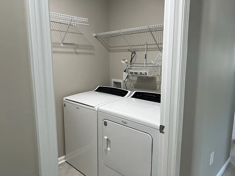 525 Parlier Dr — Photo 21
