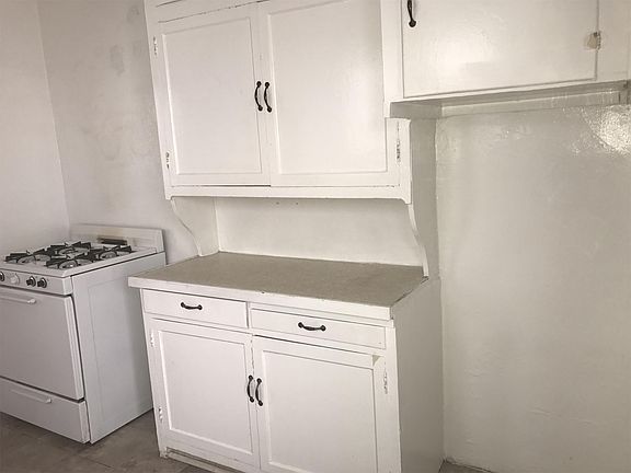 3rd image of 3800 E Ocean Blvd APT 107
