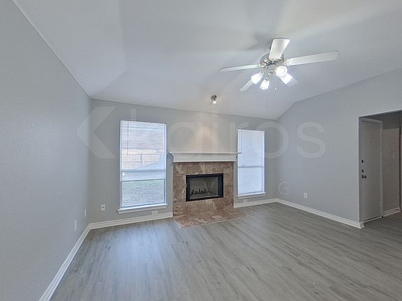 4th image of 2819 Saint Martin Dr