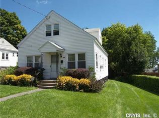 345 Clover Ridge Dr, Syracuse, NY 13206