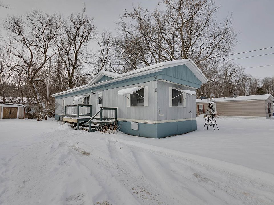 1st image of 3 Country Acres