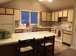 37 Salem Pl, Amherst, MA 01002