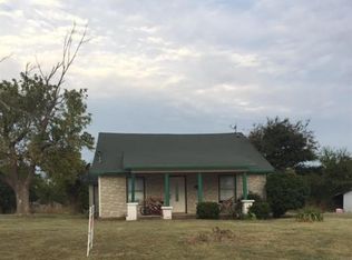 334 Pecan St, Paradise, TX 76073