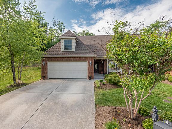 3rd image of 6119 Round Hill Ln