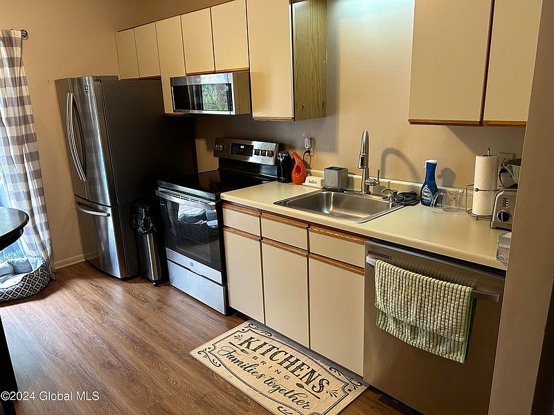 5th image of 25C Pine Lane APT 7