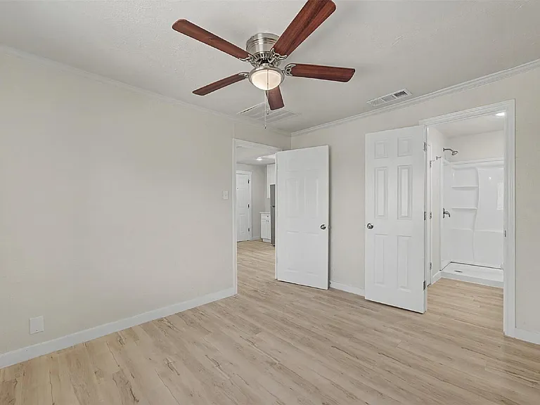 9021 White Settlement Rd #B — Photo 15