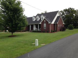 814 College St, Smiths Grove, KY 42171