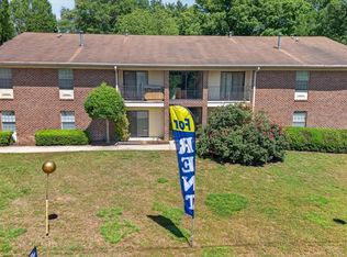 1630 Oxford Rd #F, Henderson, NC 27536